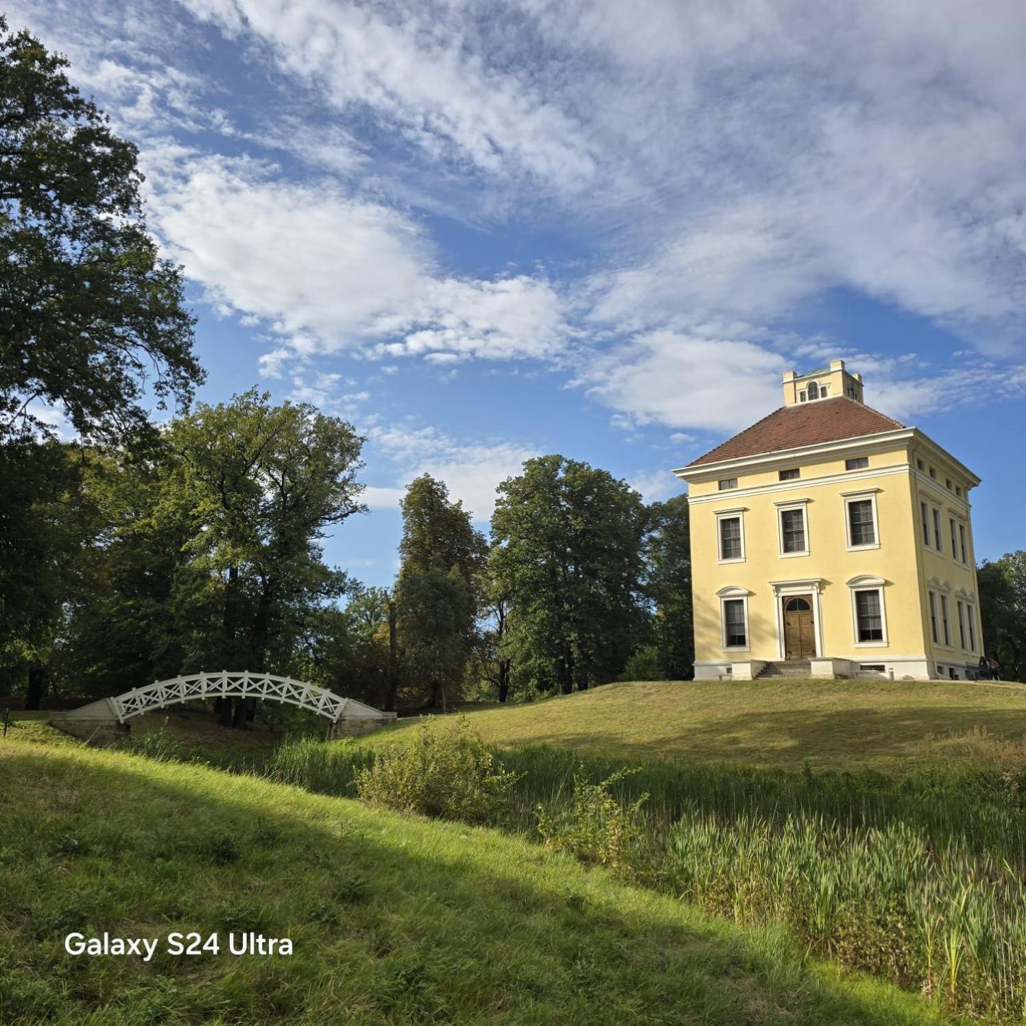 City Apart - Fewo Klimaanlage Whirpool Panoramafenster 5 Personen Kulturdenkmal Dessau-Rosslau Екстер'єр фото